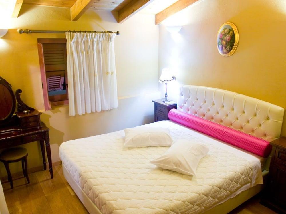 Kyveli Suites นาฟปลิโอ ภายนอก รูปภาพ