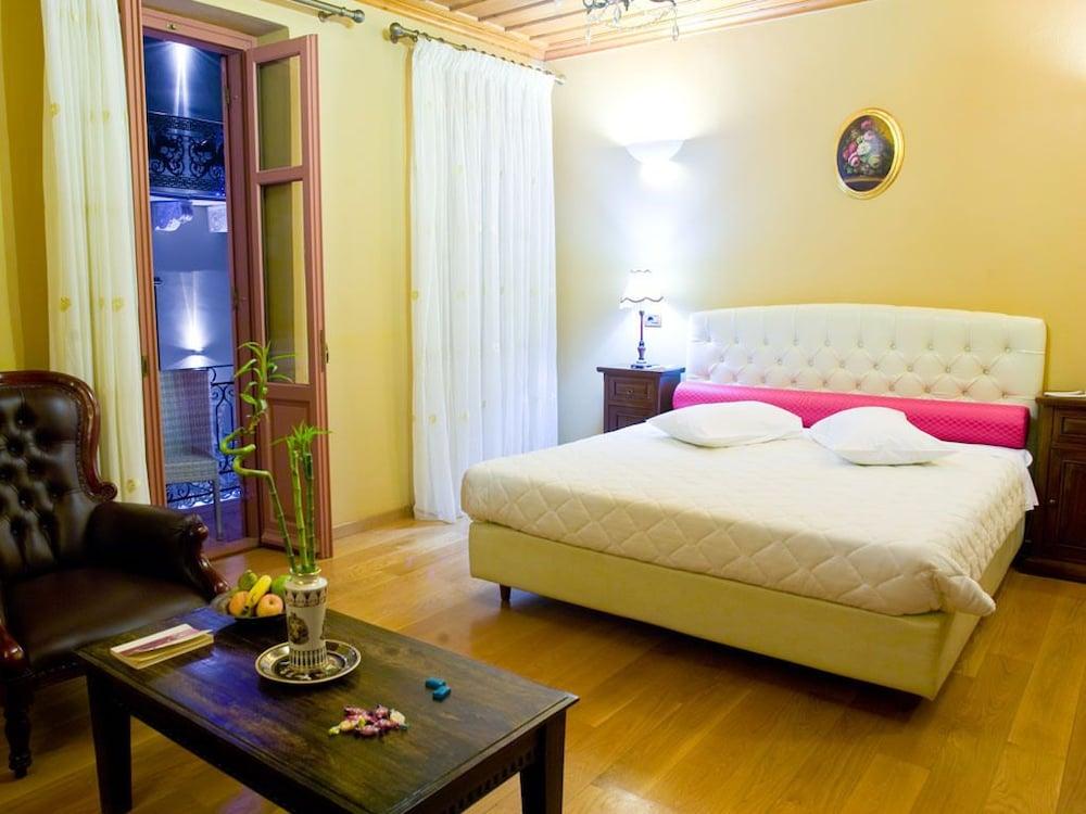 Kyveli Suites นาฟปลิโอ ภายนอก รูปภาพ