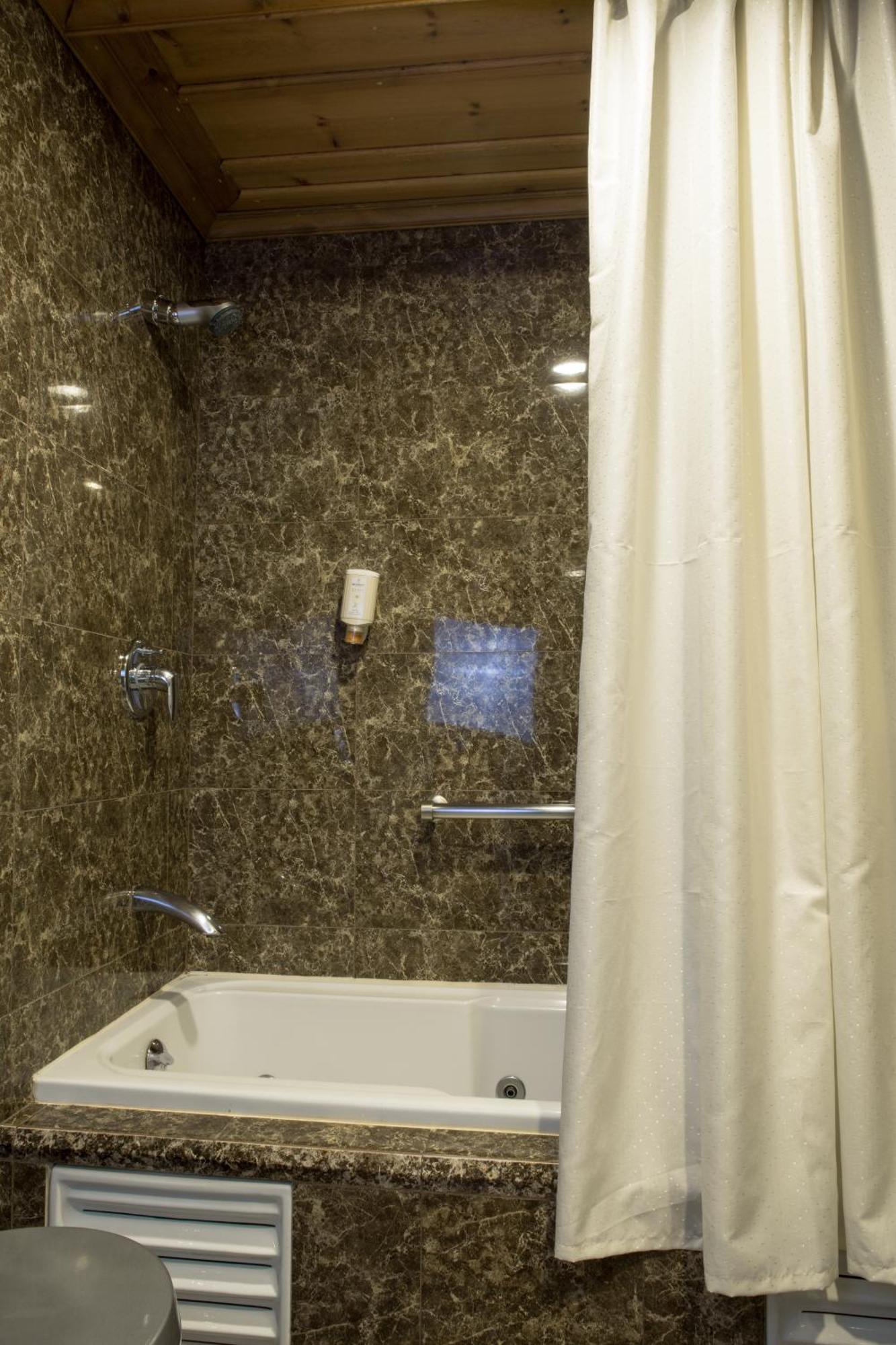 Kyveli Suites นาฟปลิโอ ห้อง รูปภาพ